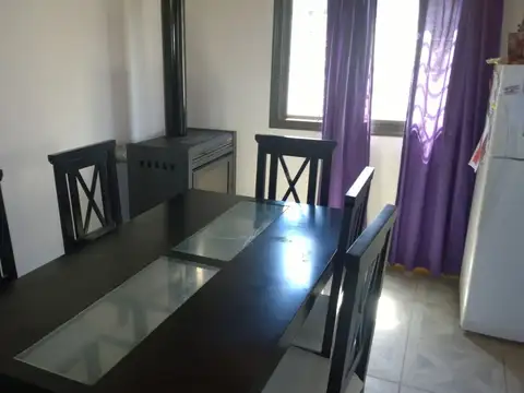 Casa 6 ambientes con 2 baños