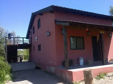 Venta casa de 2 plantas en los reartes retasada