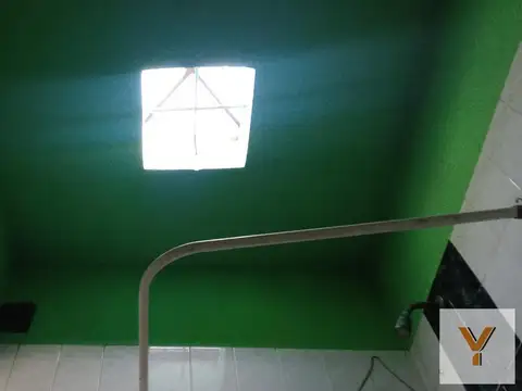 Casa 5 ambientes con 1 baño