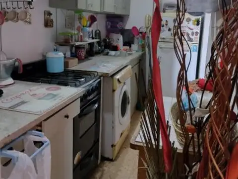 Se alquila un agradable departamento de 2 ambientes con balcón - Parque Patricios