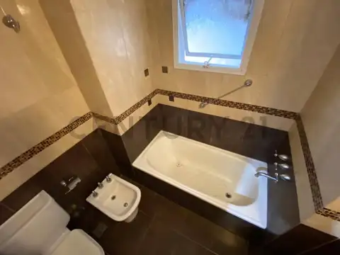 9 de Julio 800, Piso 0