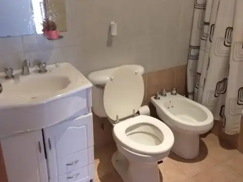 Terraza, Cochera, 2 dormitorios, 2 baños, Nva Cba