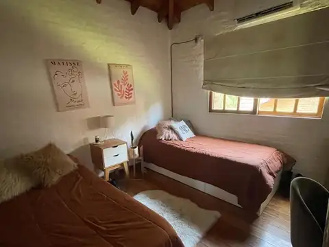 Casa en Venta con 3 cocheras