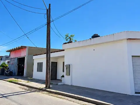 Galpon en Venta en Villa El Libertador, USD 110.000
