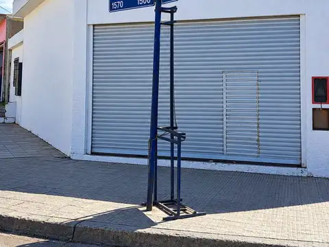 VENTA GALPÓN Y LOCALES  EN VILLA EL LIBERTADOR
