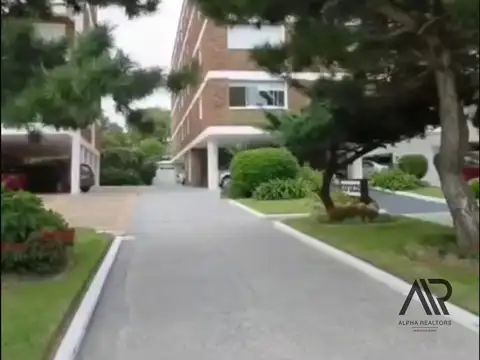 Apartamento en alquiler invernal c/ cochera en Playa Mansa