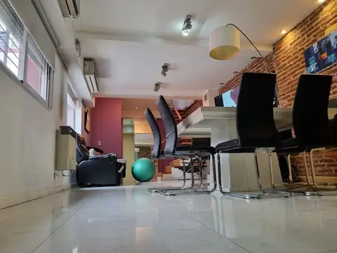 CASA  EN VENTA O PERMUTA 5 AMB CON COCHERA LOMAS