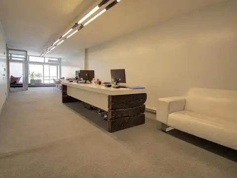 Tres Sargentos y Reconquista - Oficina - Semipiso Fte y Cfte - Impecable -