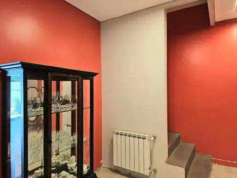 Casa 8 ambientes con 4 baños