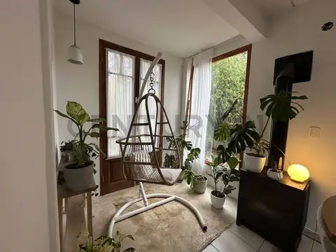 Casa en venta en Sicardi – 635 y 11 Bis | 2 dormitorios y amplio Parque | USD 110.000