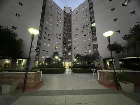Cnel. Charlone 600, Piso 8