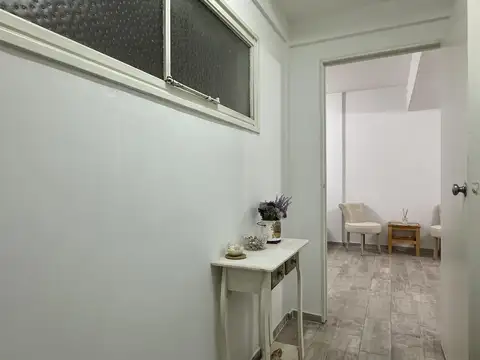 Venta Oficina Belgrano Refaccionada a Nueva Amoblada