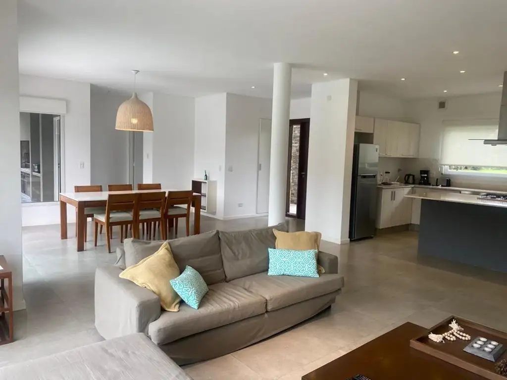 Casa en Alquiler de 200,0 m2