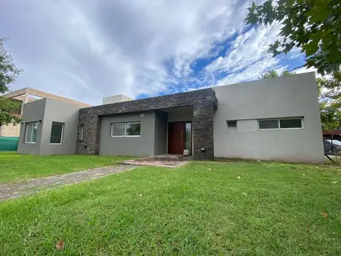 CASA EN ALQUILER  - Foto 0