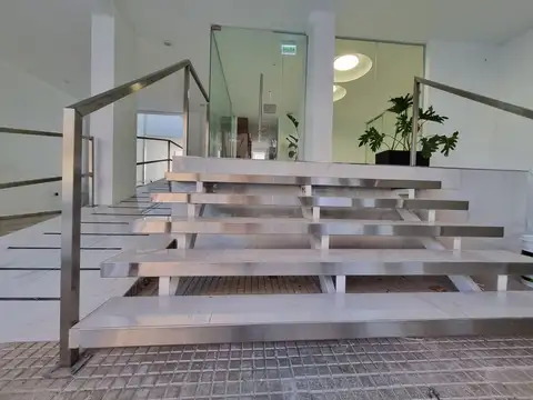 Calle 42 600, Piso 6