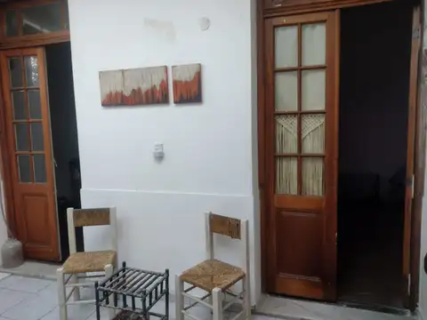 PH DE 2 AMBIENTES, PLANTA BAJA AL FRENTE CON ENTRADA INDEPENDIENTE, SIN EXPENSAS!!!