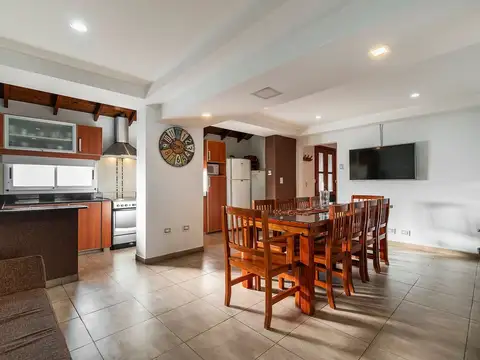 CASA VENTA QUILMES 5 AMBIENTES JARDIN APTA CREDITO