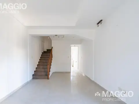 Depto Tipo Casa en Venta en Barrio Guemes, USD 114.000