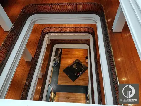 Oficina en Venta 100 años
