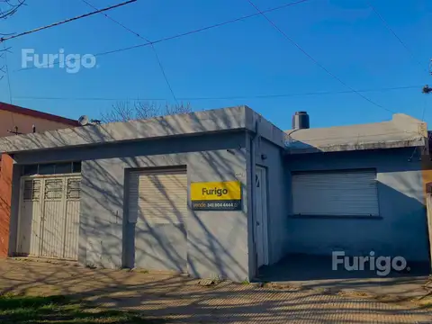 Casa + dpto en Pérez