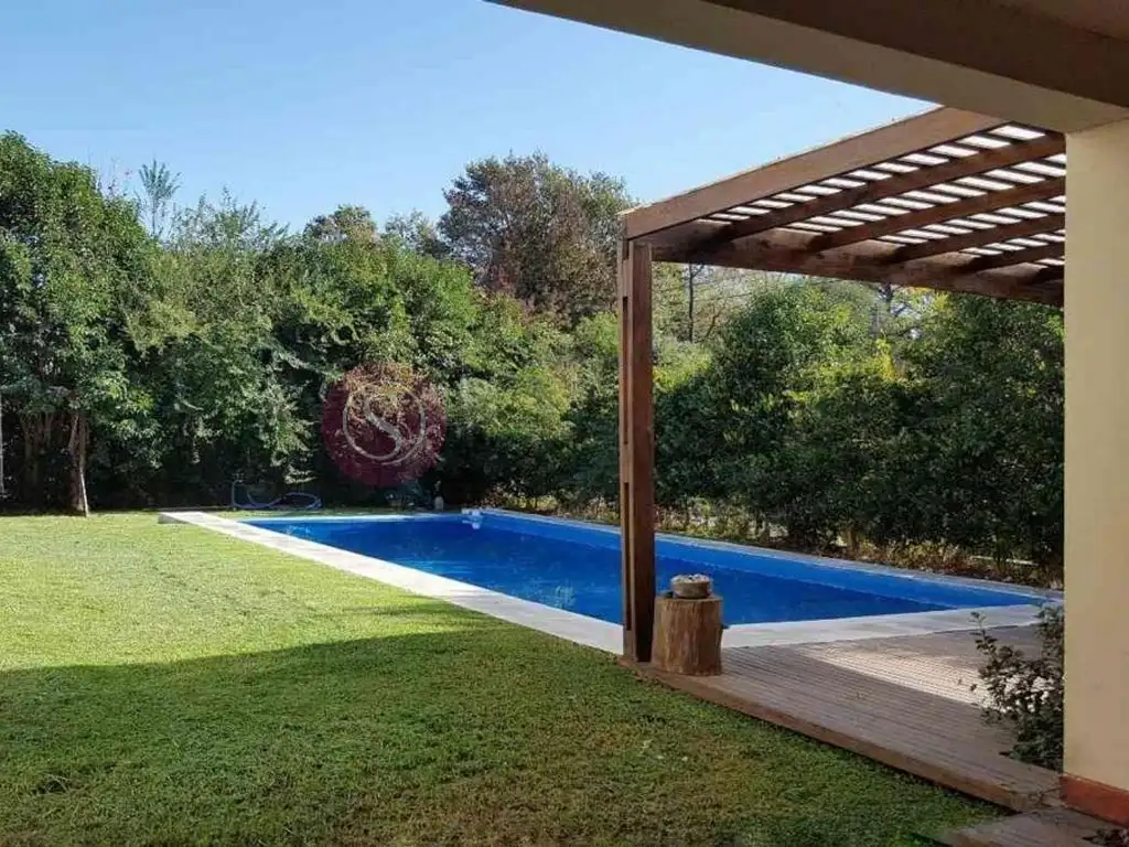 Casa en Venta con cochera