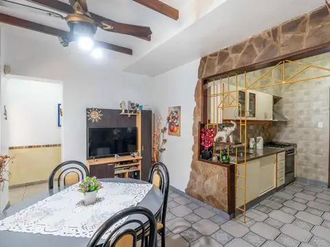 Casa en Venta con 1 cochera