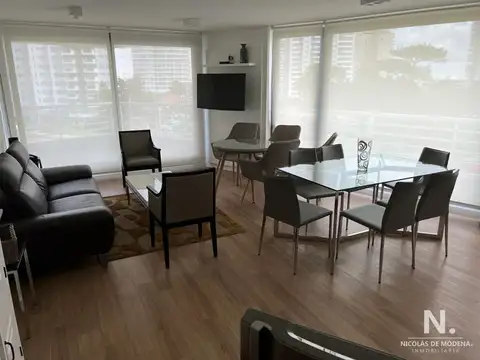 Departamento de 2 dormitorios en venta en Alexander Boulevard Punta Del Este