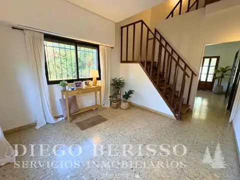 Casa 5 ambientes con 2 baños