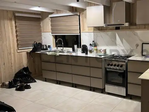 VENTA CASA SAN MARTIN DE LOS ANDES . Dúplex Moderno con Encanto Patagónico y Vis
