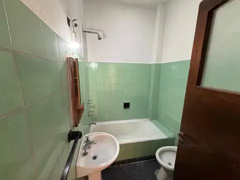Depto Tipo Casa en Venta en Villa Dominico, USD 52.000