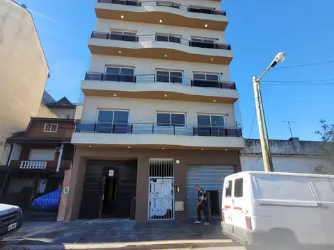 HERMOSOS 3 AMB - A ESTRENAR - AMPLIO Y LUMINOSO - Balcón