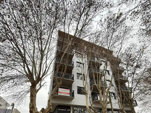 Rivadavia al 800