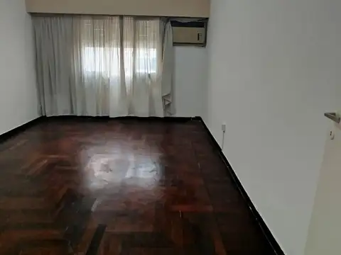 Depto Tipo Casa en Alquiler 40 años