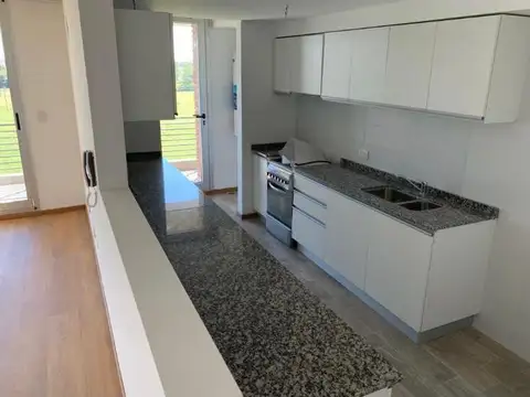 Departamento 4 ambientes con 2 baños