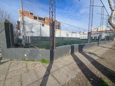 Lote 750m2 en venta - Tomás Guido y Av. Colón