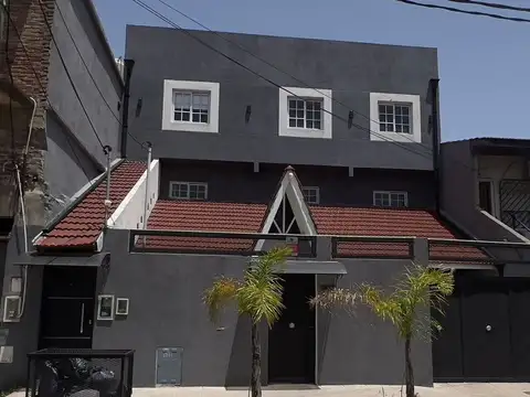 Casa 10 ambientes con 10 baños