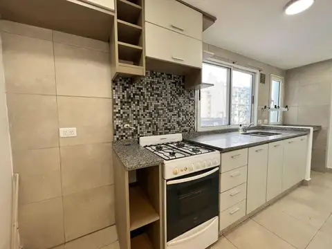 Departamento en Alquiler con 1 cocheras