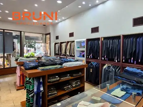 Local en Venta 60 años
