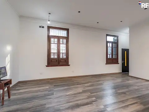 Casa 7 ambientes con 2 baños