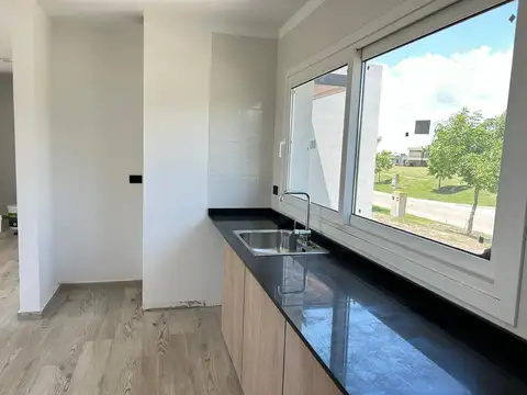 Casa Monoambiente con 2 baños