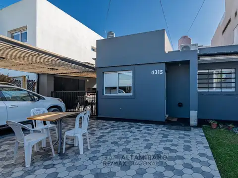 CASA EN VENTA EN VILLA CASTELLS, 2 dormitorios.