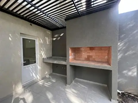 Casa 4 ambientes con 3 baños