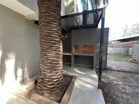 Casa en Venta en Barrio Parque Leloir, USD 275.000