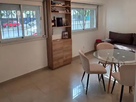 Av. Montes de Oca al 1400 Barracas CABA