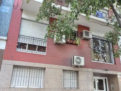 Departamento 2 ambientes en venta en Av. Montes de Oca al 1400 Barracas CABA
