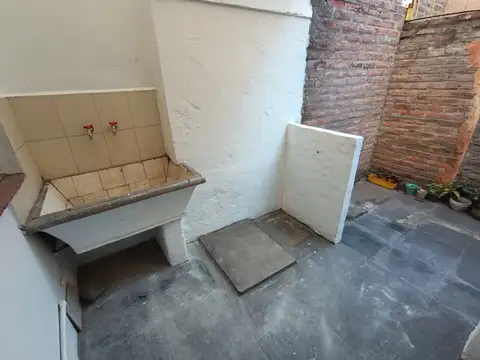 Depto Tipo Casa 2 ambientes con 1 baño