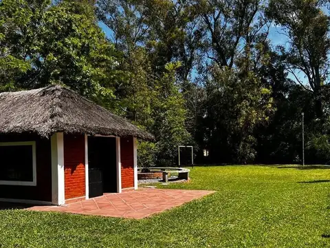 CASA QUINTA EN VENTA EL PATO