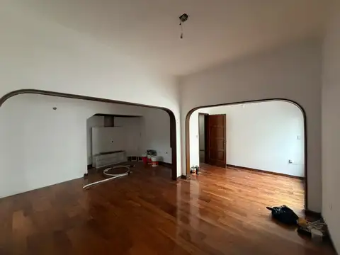 Alquilo PH de 3 Dor., Cochera Doble, 3 Baños, Aire Acondicionado