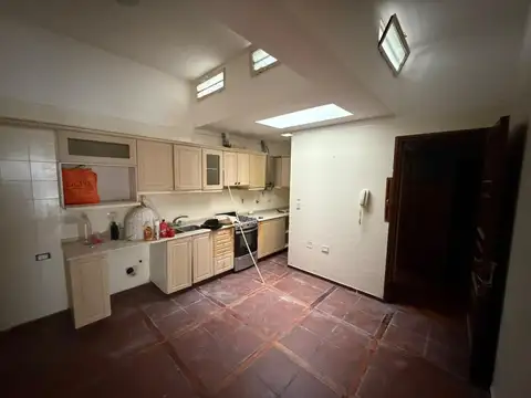 Depto Tipo Casa 5 ambientes con 1 baño