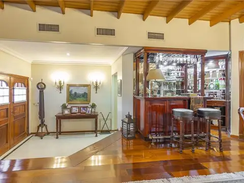 Casa en Venta en Lomas de Zamora, USD 1.450.000